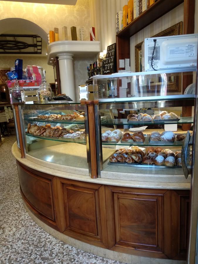 Napoletana Gasthuis 3*